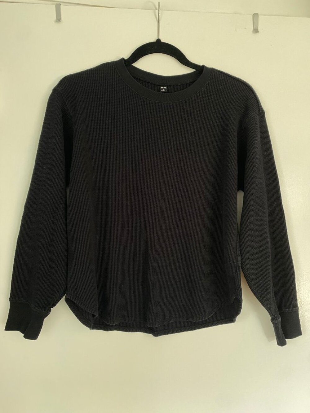 Uniqlo Black Waffle Longsleeve, Small